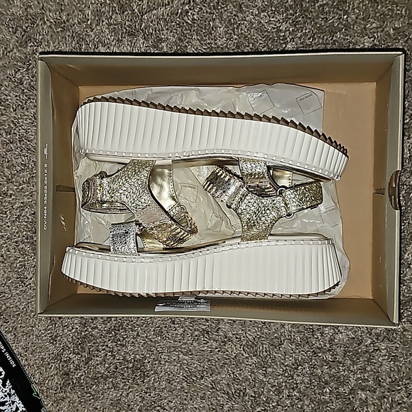 Dolce Vita Debra Sandal - Picture 3 of 3